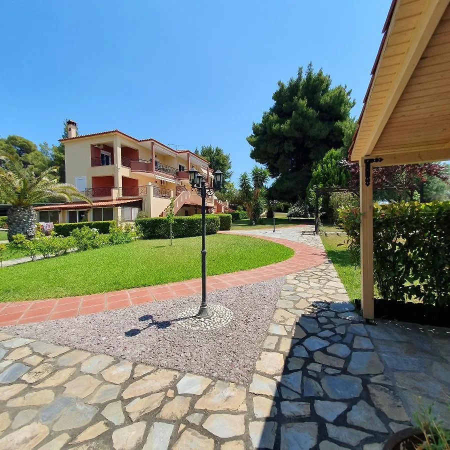 Agrili Apartments & Rooms Elia Nikitis Aparthotel