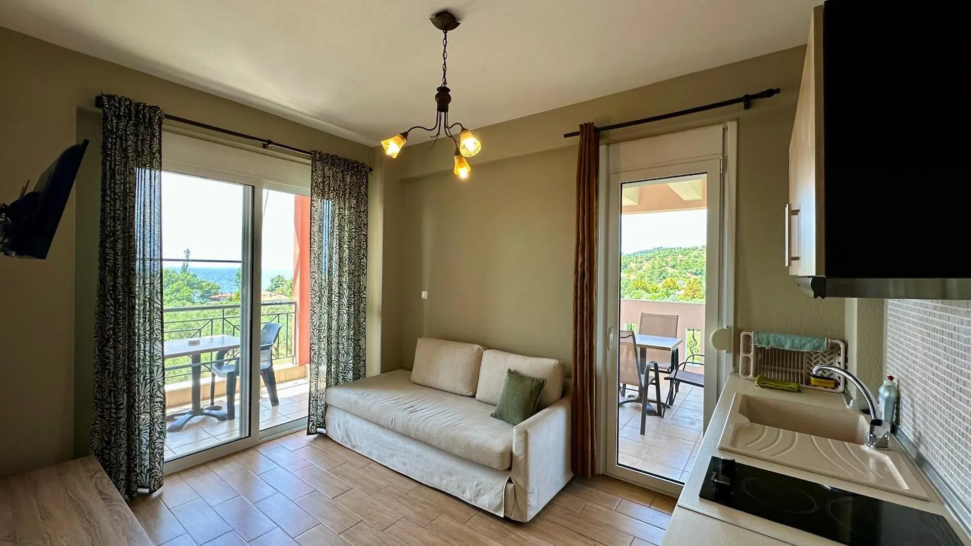 Ξενοδοχείο με διαμερίσματα Agrili Apartments & Rooms Ελιά